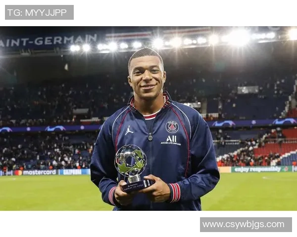 足球场上的十八号球星们：那些代表着速度与激情的传奇人物