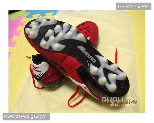 球星卡通周边足球:创新设计引领潮流 球迷必备的个性化收藏品 球星卡通周边足球:创新设计引领潮流 球迷必备的个性化收藏品