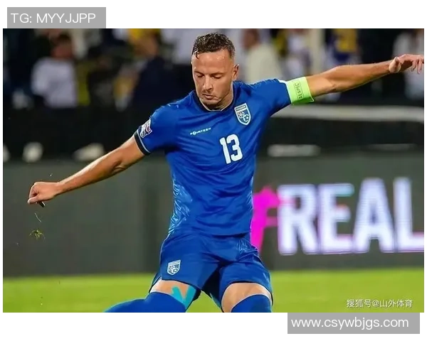 足球巨星亲自出镜打造精彩视频,为球迷呈现幕后训练与私下生活